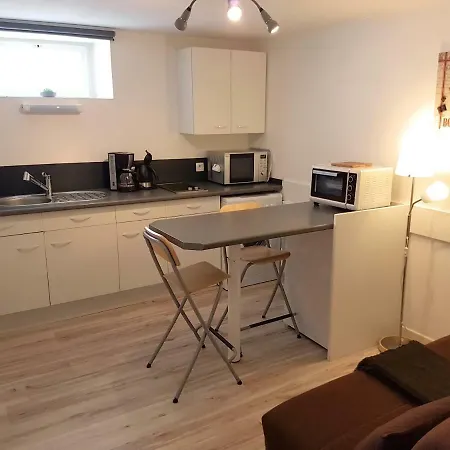 1915 Apartment Publier