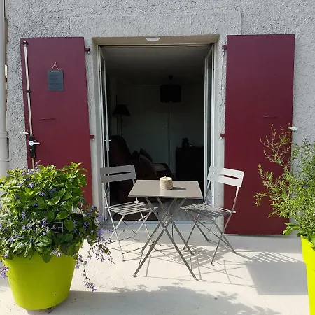 1915 Apartment