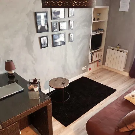 1915 Apartment *